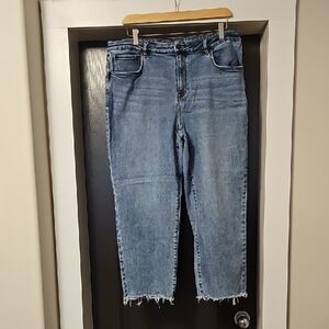 RW&CO. Light Blue High-Rise Cropped Jeans